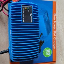Victron 24V12A oplader IP67